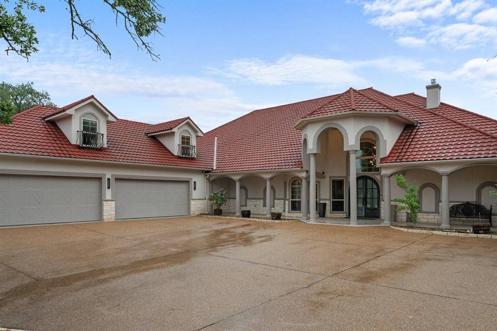 7004 Stone Bluff Court, Granbury, TX 76048