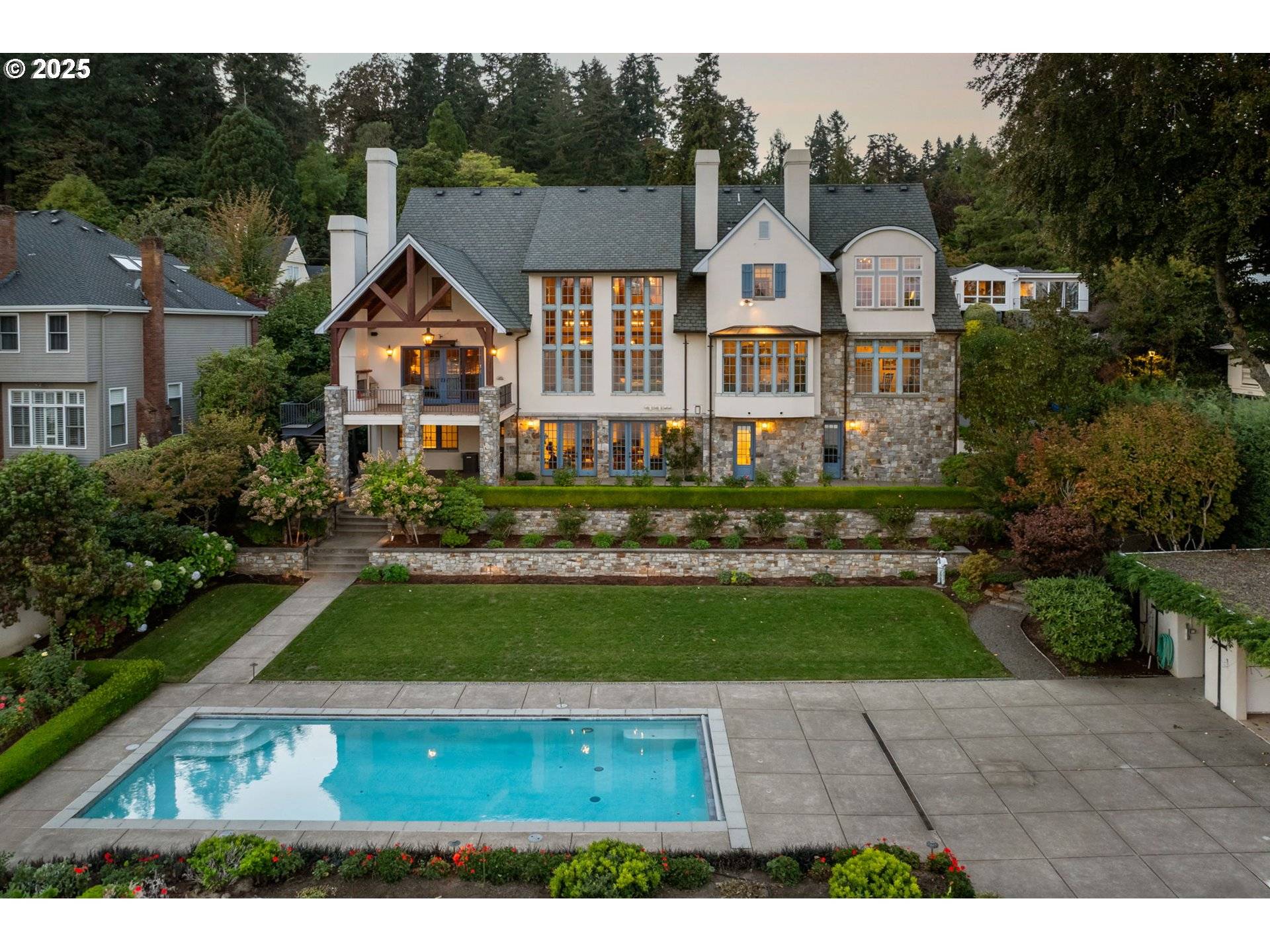 Portland, OR 97219,11859 S RIVERWOOD RD