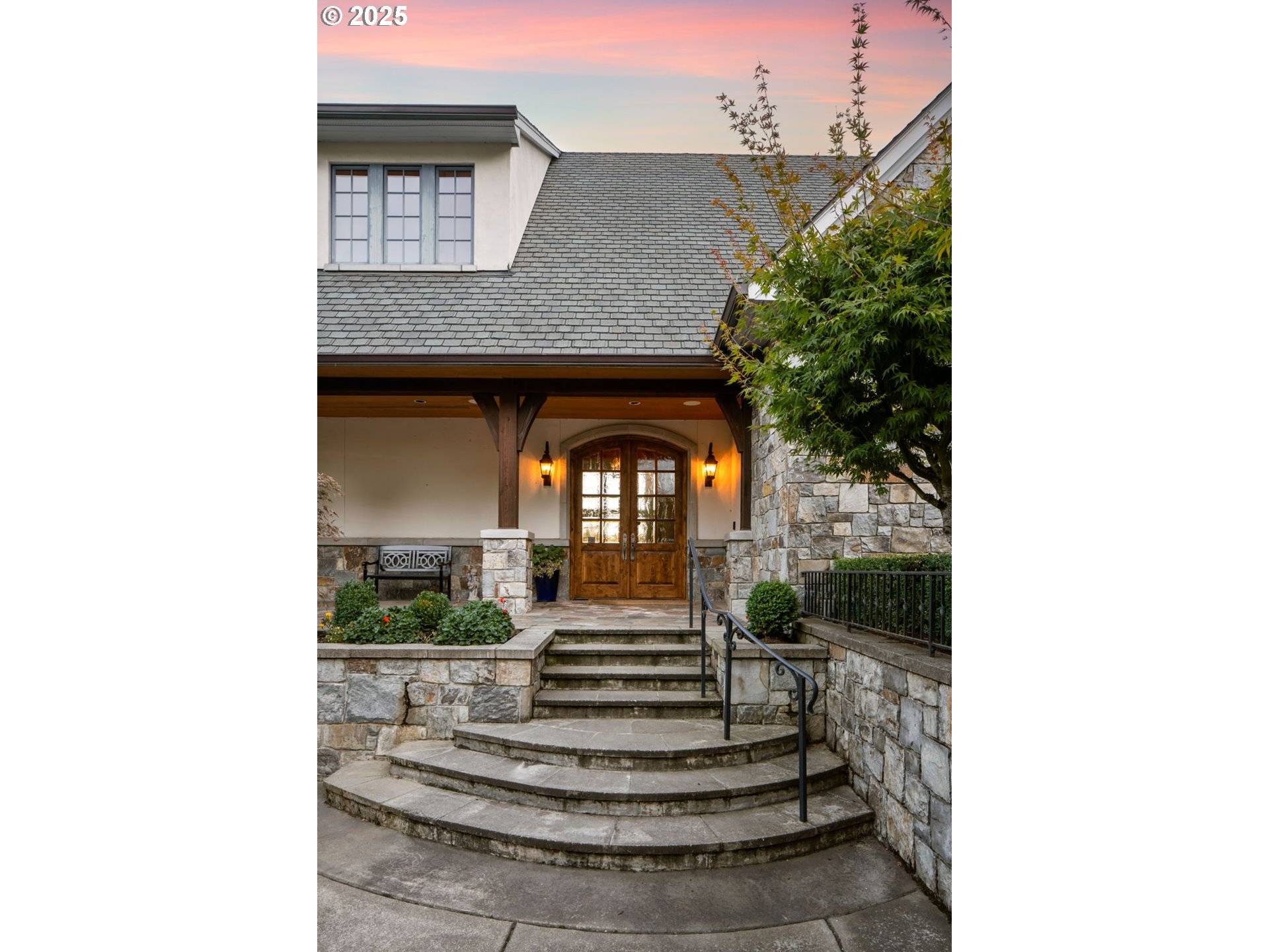 Portland, OR 97219,11859 S RIVERWOOD RD