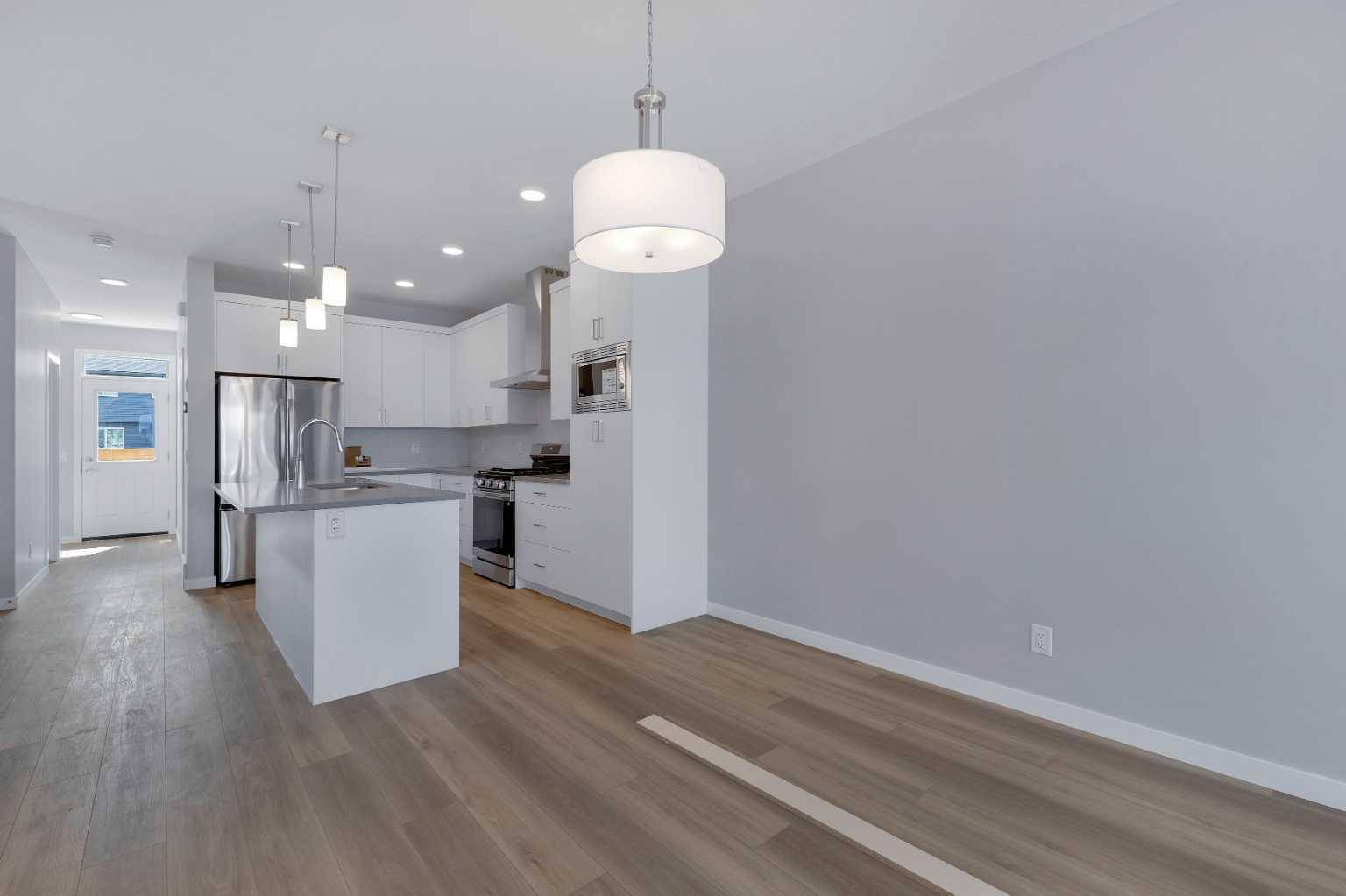 Calgary, AB T3J 5P9,85 Savanna PL Northeast