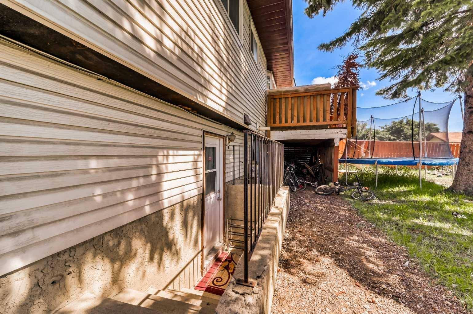 Calgary, AB T1Y 4R4,6507 Temple DR NE