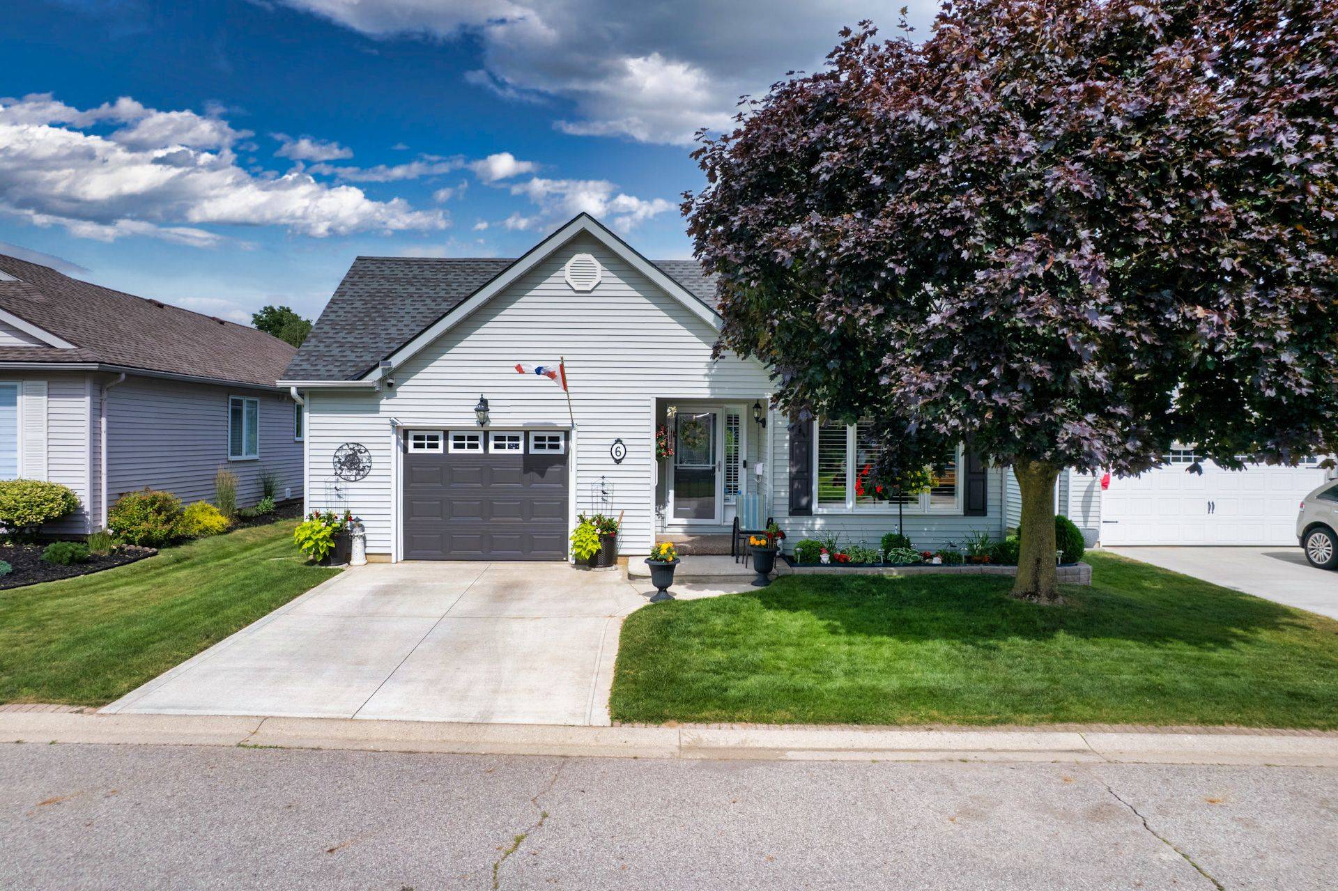 Tillsonburg, ON N4G 5T2,6 Brasher DR