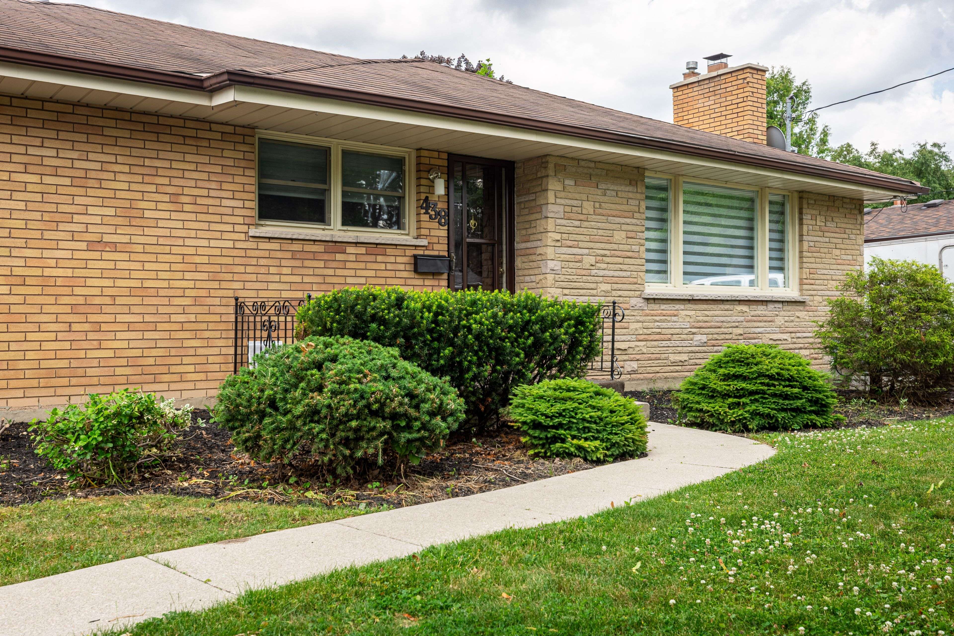 London South, ON N6C 4L5,438 High ST S
