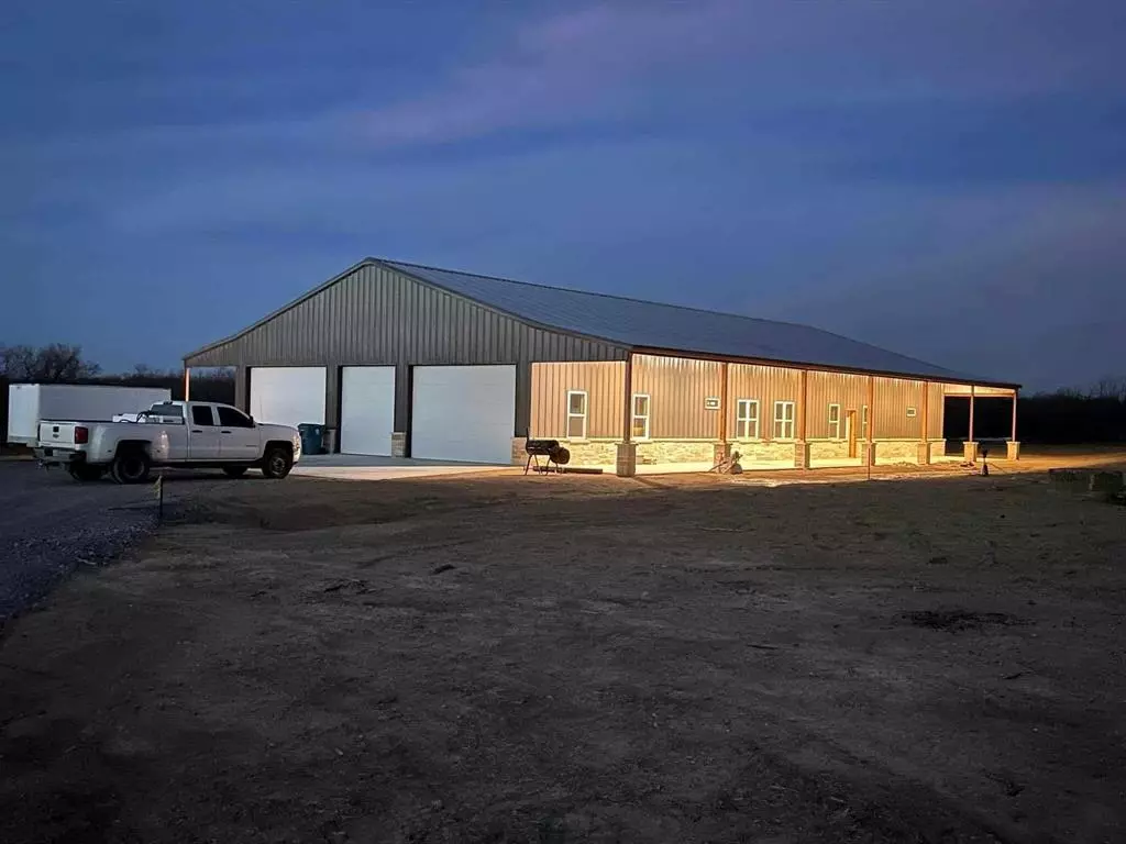 Moran, TX 76464,742 County Road 104