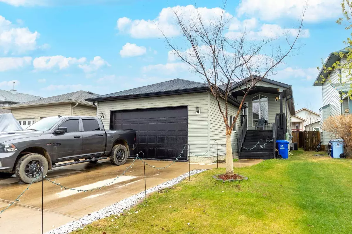 Fort Mcmurray, AB T9K2T9,236 Crown Creek LN