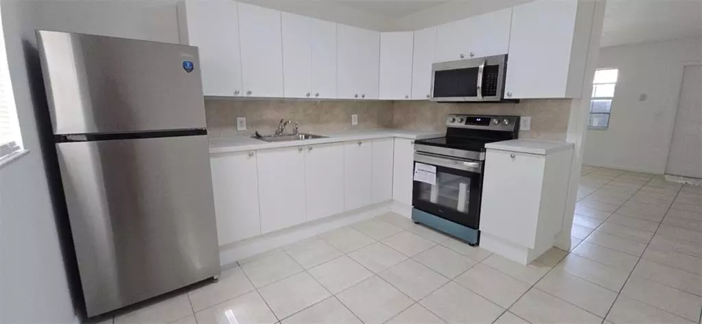 Dania Beach, FL 33004,255 SW 12th St #2