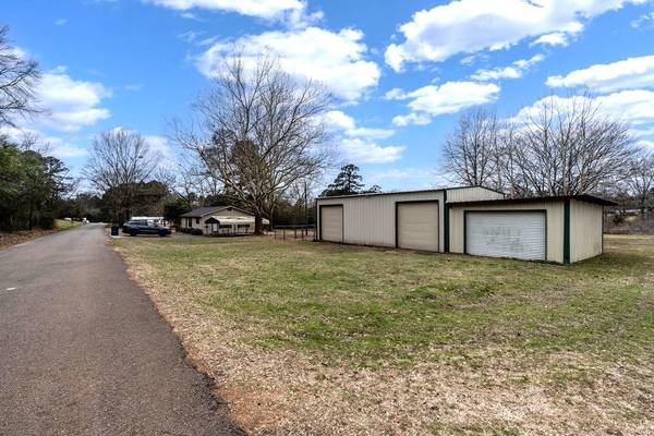 171 N Echo Ln, Rusk, TX 75785