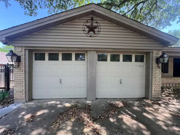 332 Belmont Street, Hurst, TX 76053