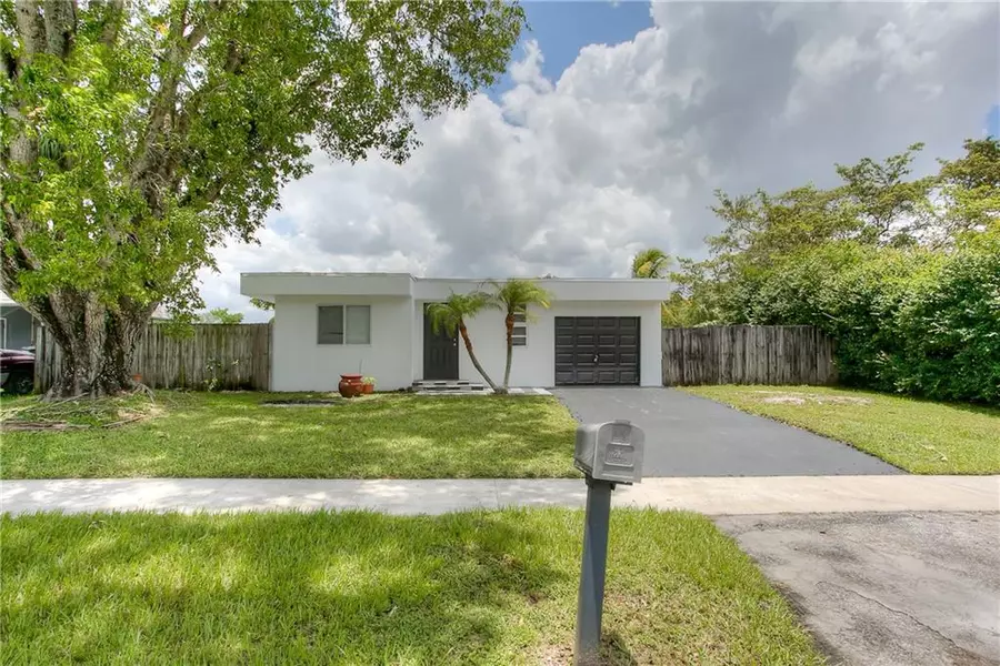 8003 NW 67th Ave, Tamarac, FL 33321