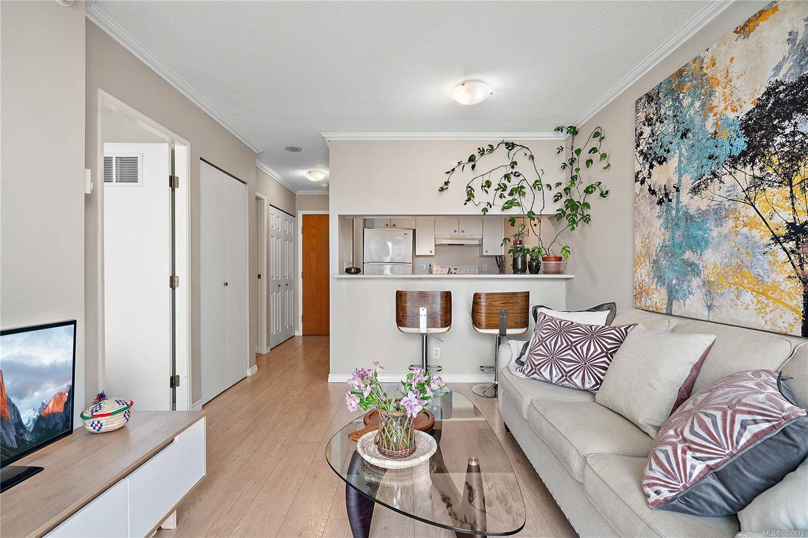 Victoria, BC V8W 3W8,835 View St #609