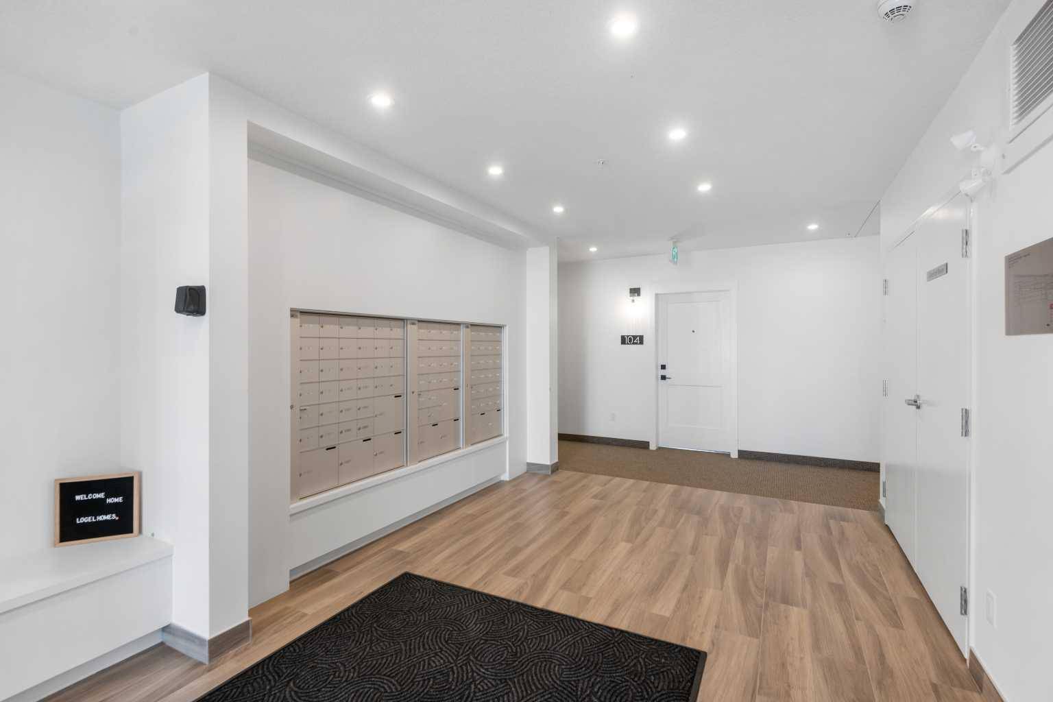Calgary, AB T3R 2H6,70 Sage Hill WALK NW #212