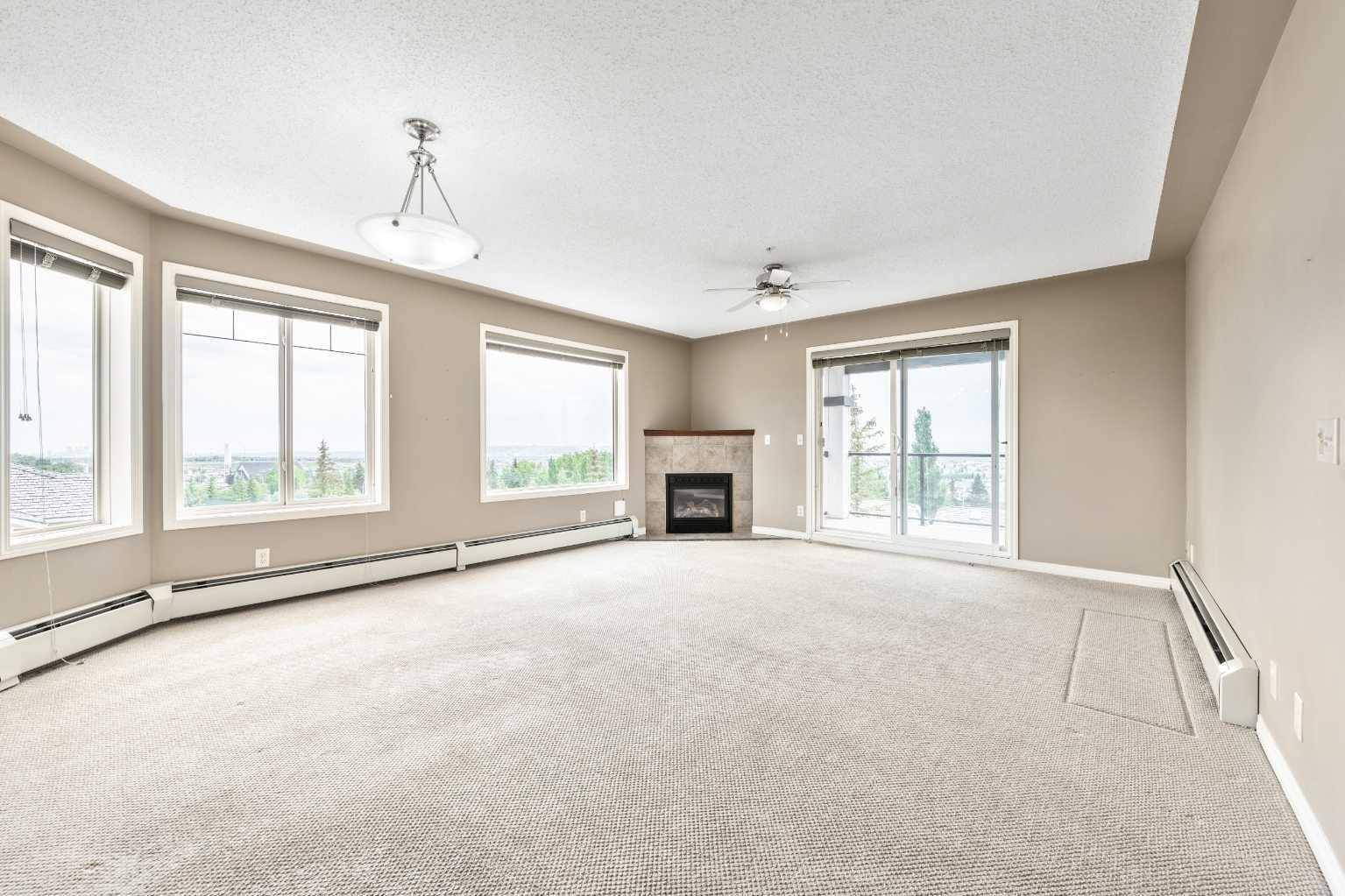 Calgary, AB T3G 5K7,369 Rocky Vista PARK Northwest #227