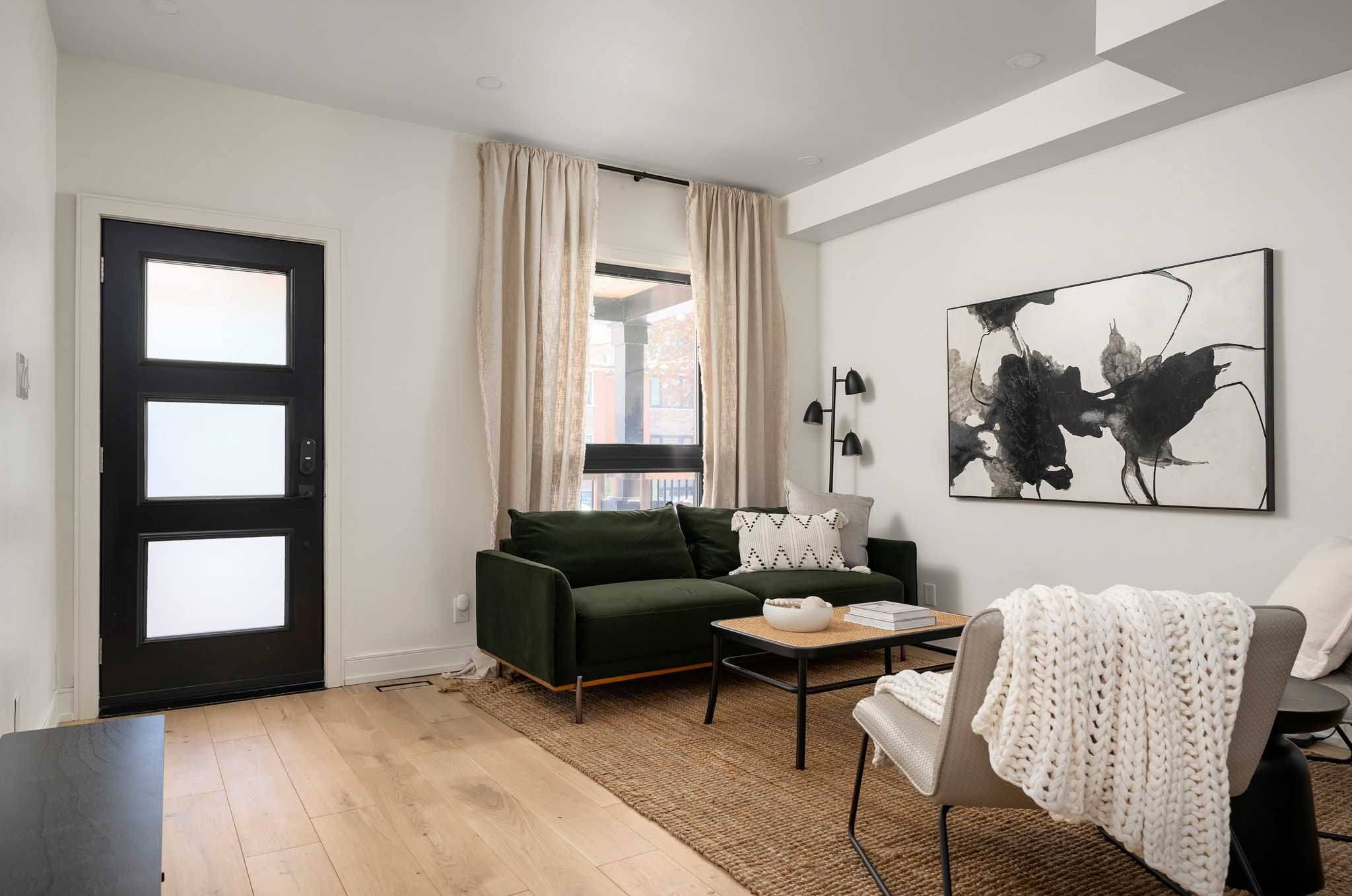 Toronto E01, ON M4M 2V6,26 Pape AVE