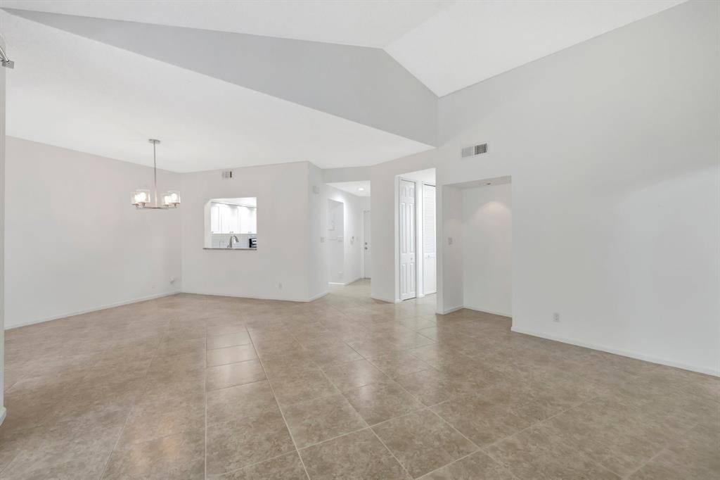 Pompano Beach, FL 33069,4130 W Palm Aire Dr #302A