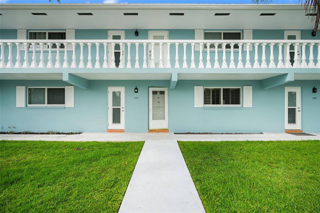 Pompano Beach, FL 33060,1100 Pine Dr #107