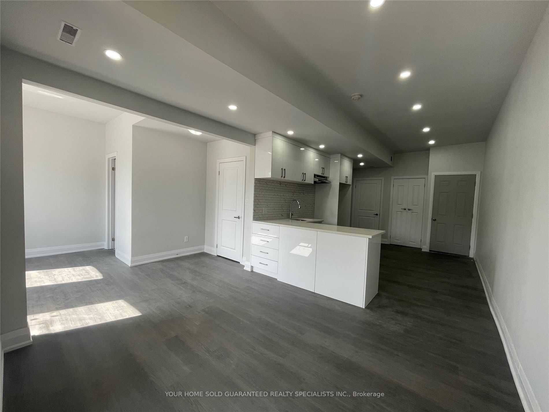 Aurora, ON L4G 1L8,15229 Yonge ST #2