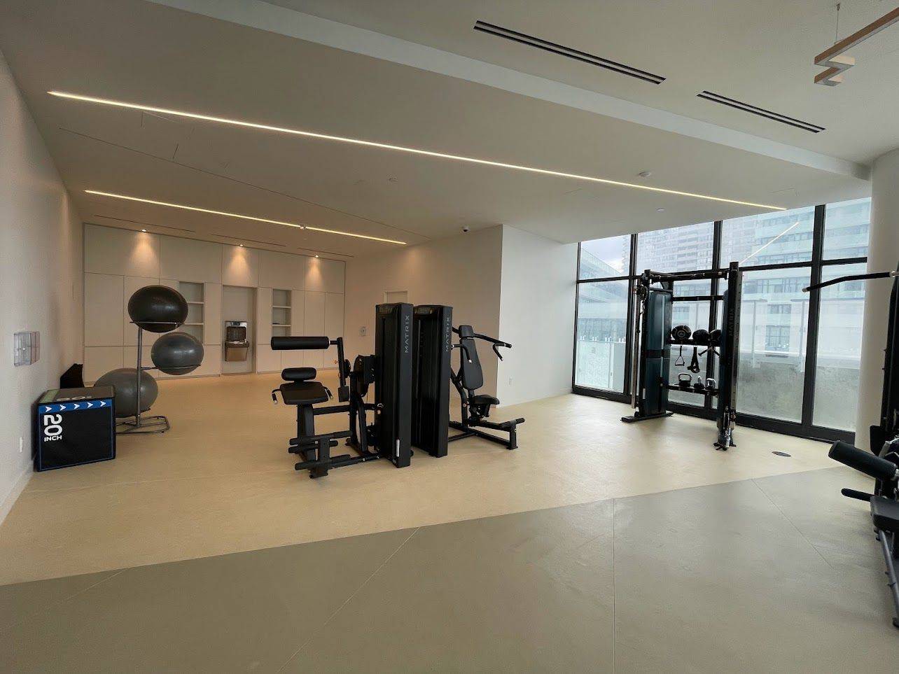 Mississauga, ON L5B 0M3,3900 Confederation Pkwy #5905