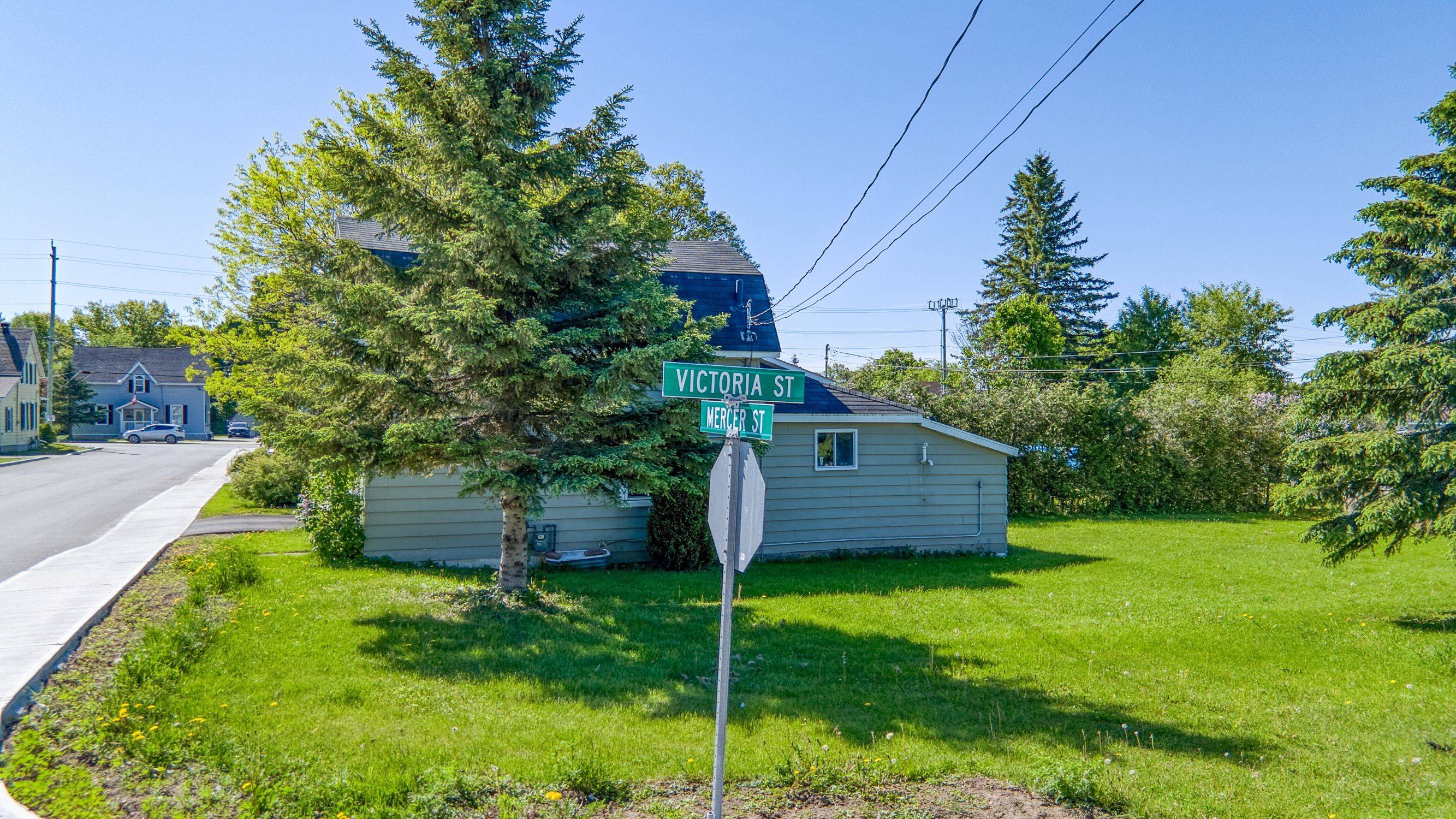Mississippi Mills, ON K0A 1A0,24 Mercer ST