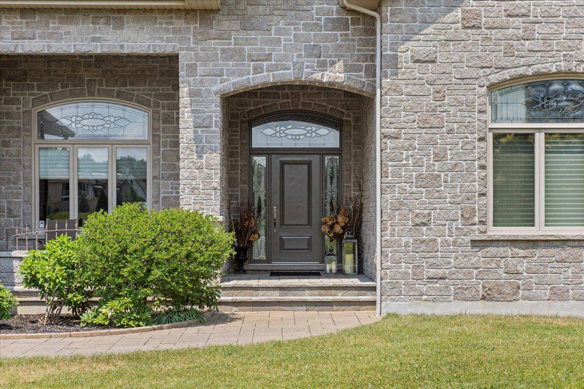 Orleans - Cumberland And Area, ON K4C 0A5,1530 CREAGAN CT