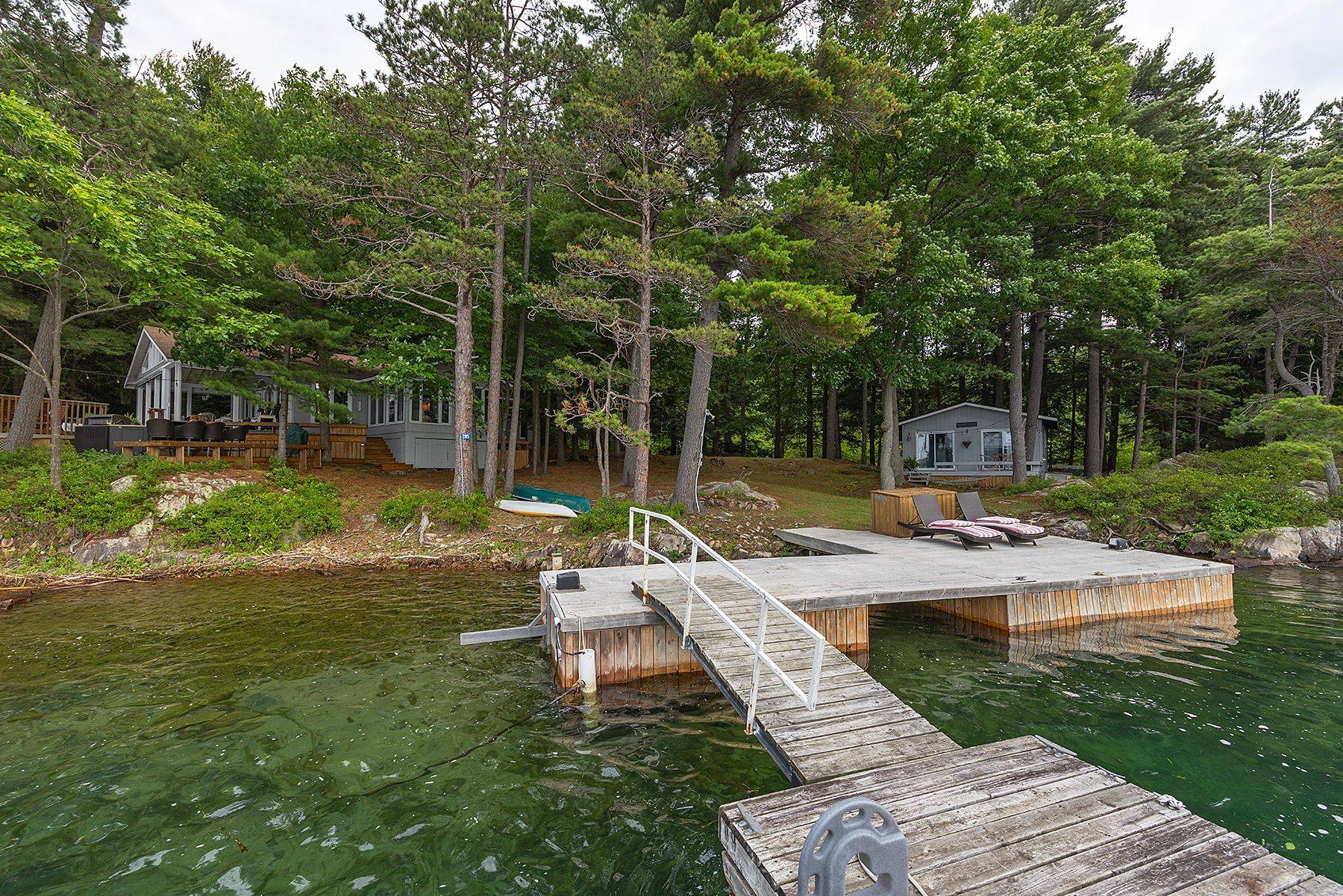 Frontenac Islands, ON K0E 1L0,285 Wallace IS