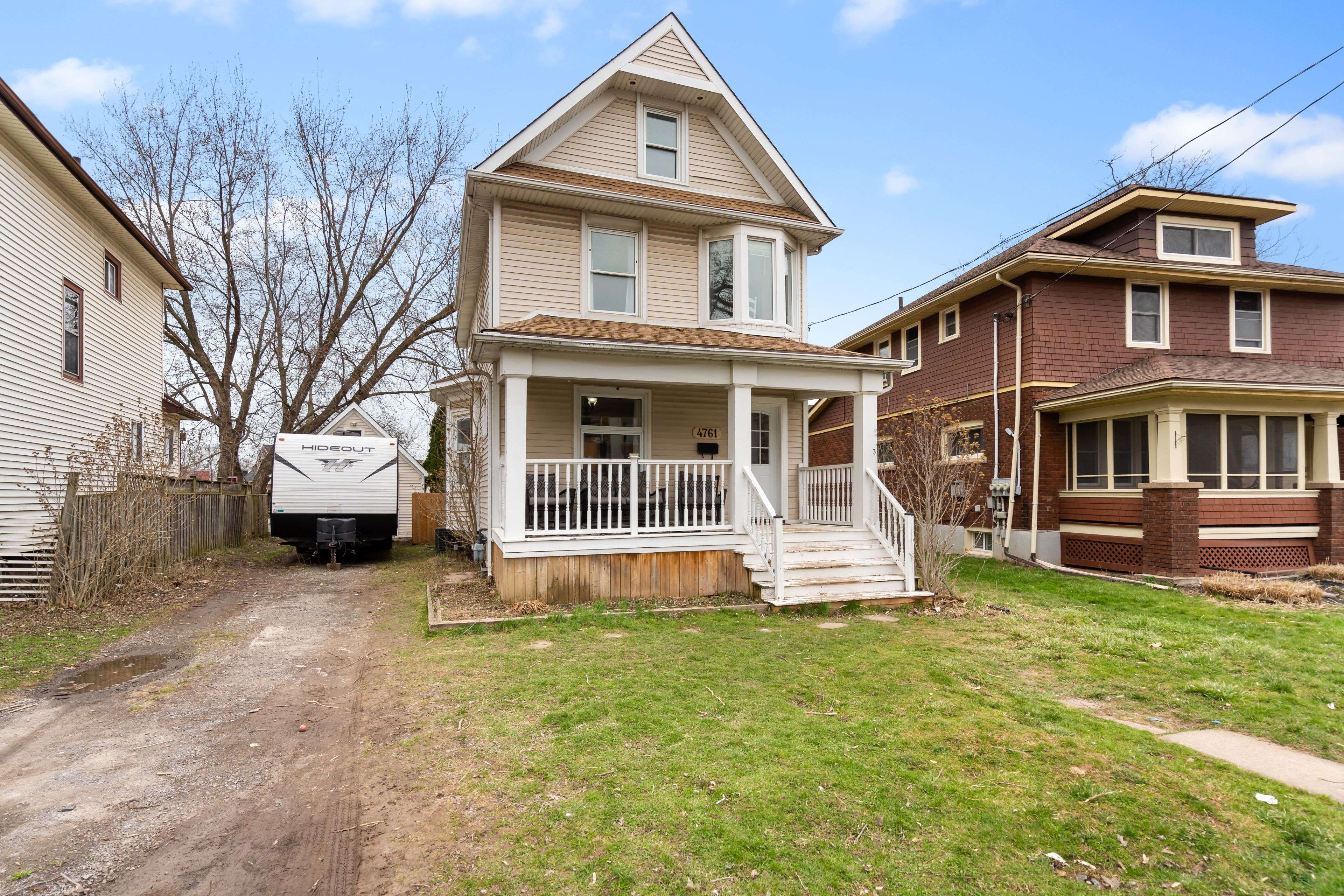 Niagara Falls, ON L2E 1E1,4761 EPWORTH CIR