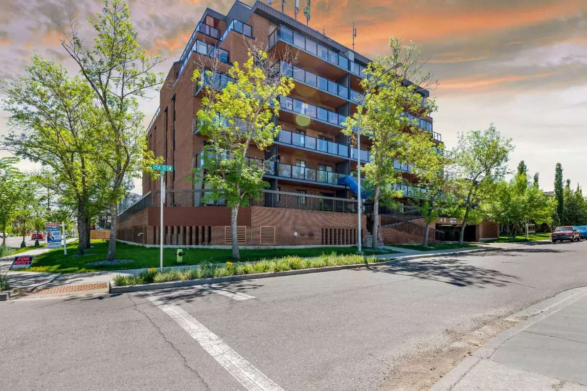 Calgary, AB T3E 1Y5,1900 25A ST SW #108