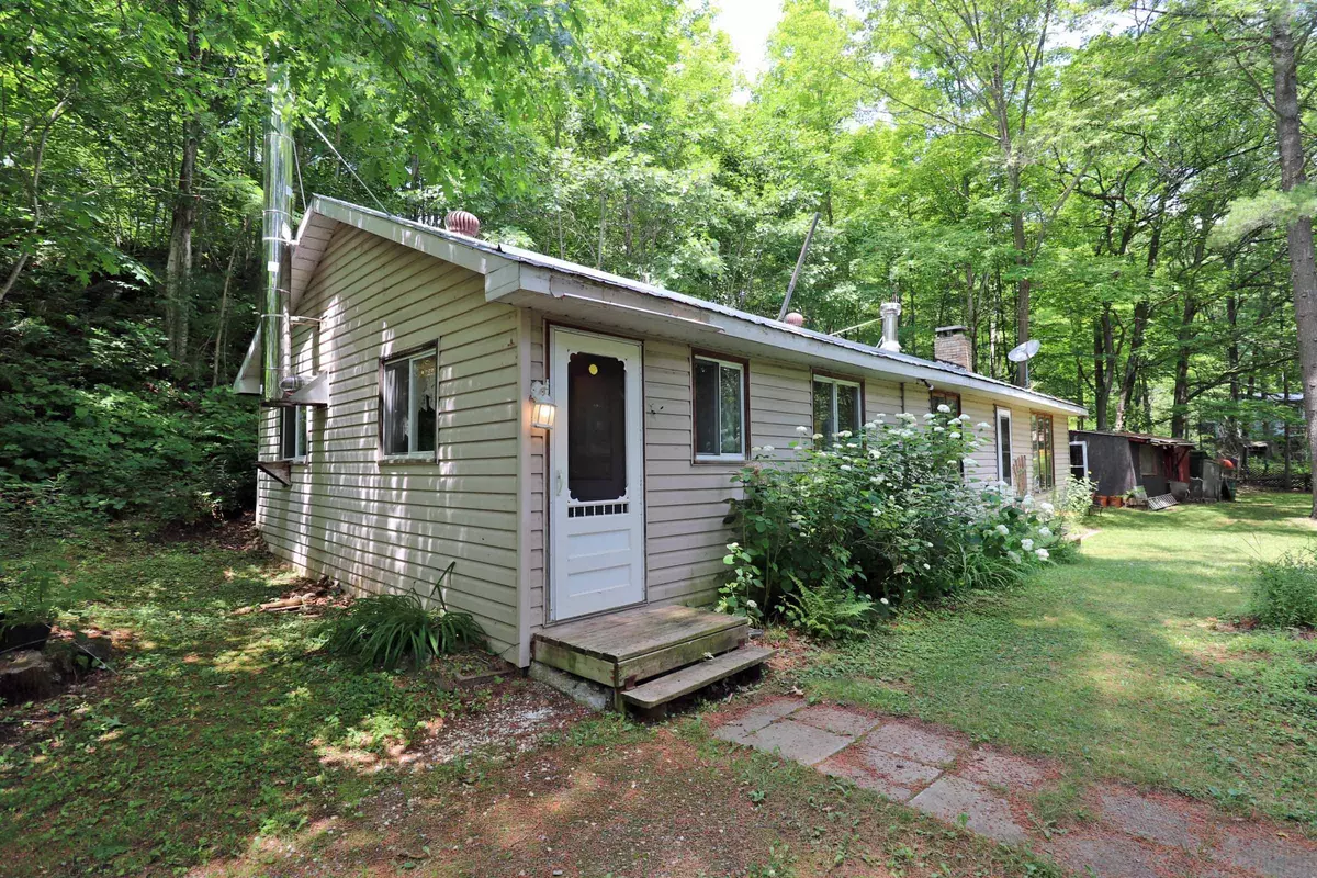 Tweed, ON K0K 3J0,228 Kehoe LN