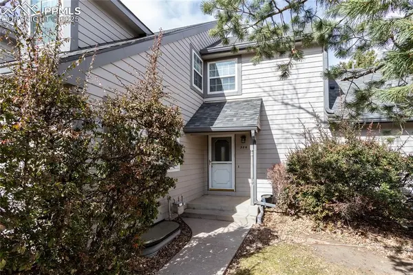 384 Cobblestone DR, Colorado Springs, CO 80906