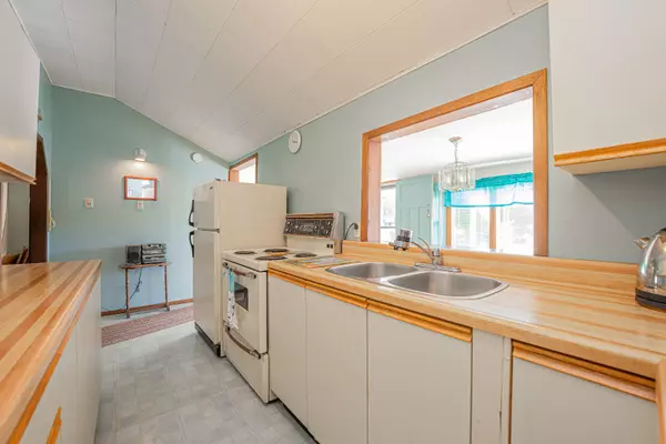 Wasaga Beach, ON L9Z 2J8,304 Old Mosley ST