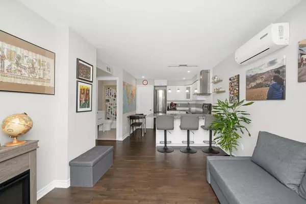 Hamilton, ON L8L 5E1,28 Victoria AVE #102