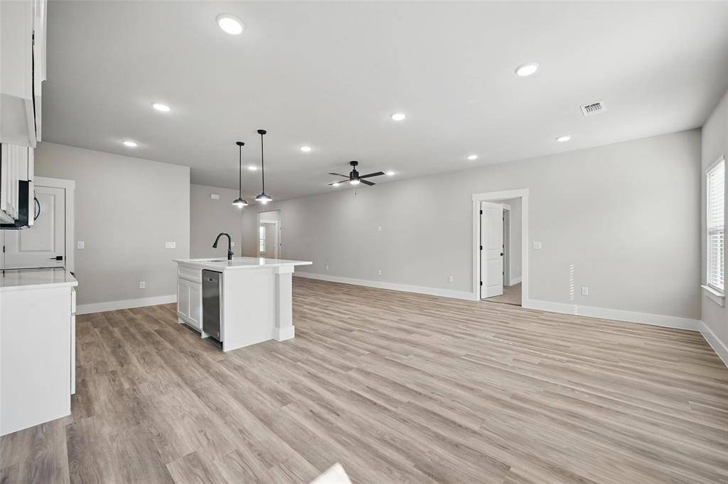 Whitesboro, TX 76273,506 Broadway