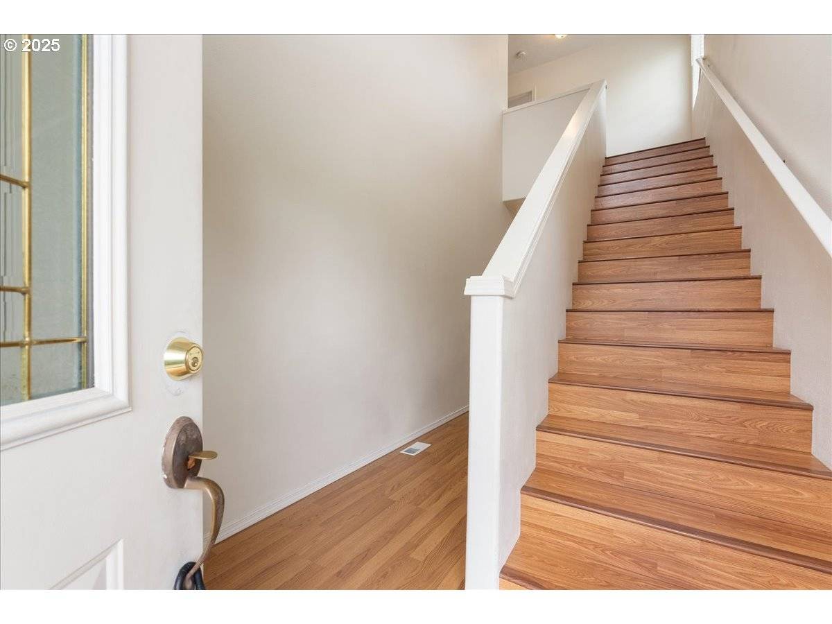 Fairview, OR 97024,21110 PEBBLE LN