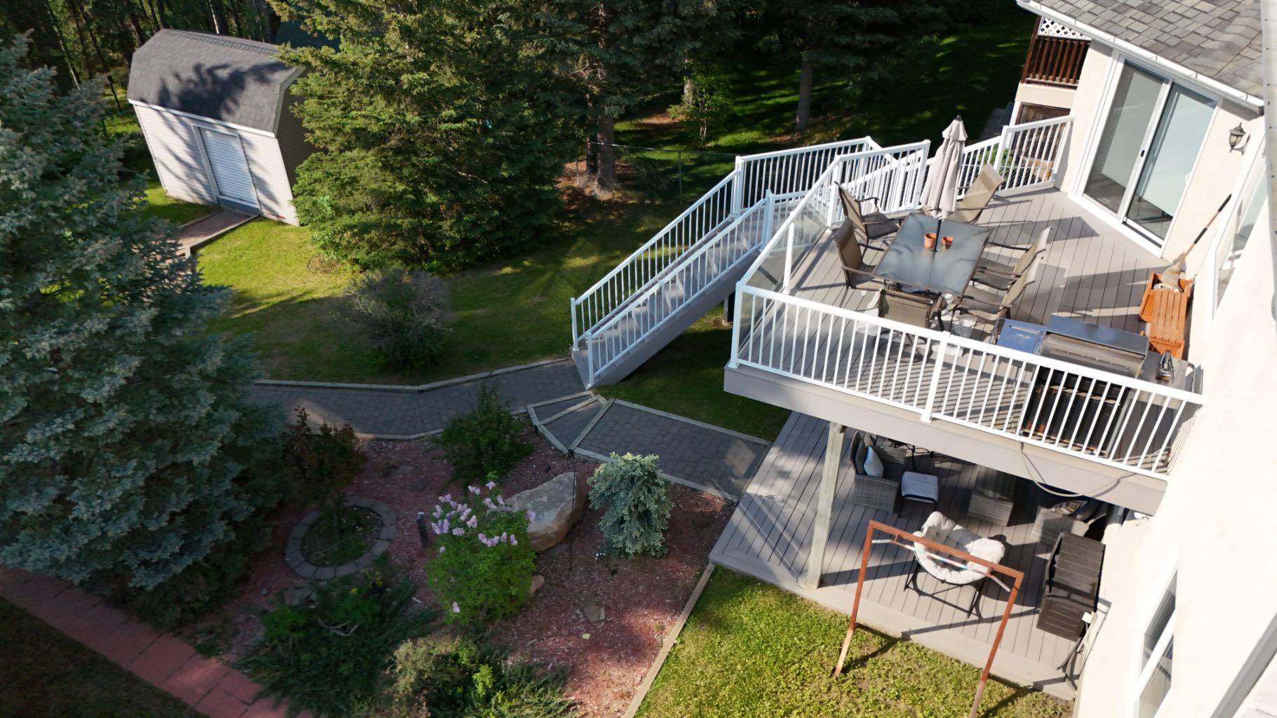 Hinton, AB T7V1Z2,176 MCARDELL DR