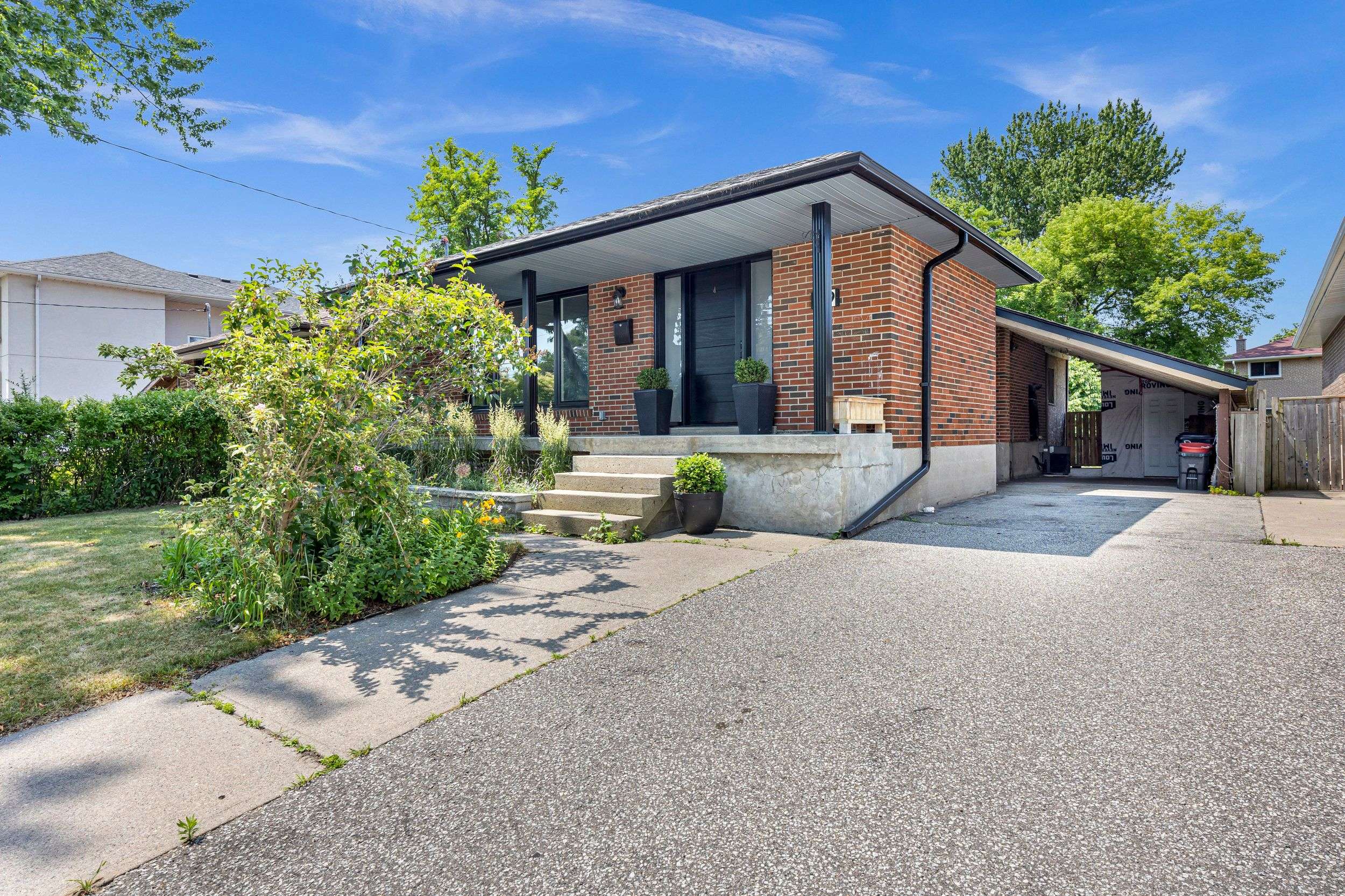 59 Limevale CRES #Main, Toronto E10, ON M1E 2K5