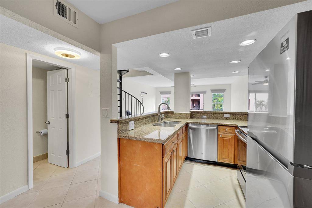Fort Lauderdale, FL 33311,650 Tennis Club Dr #305