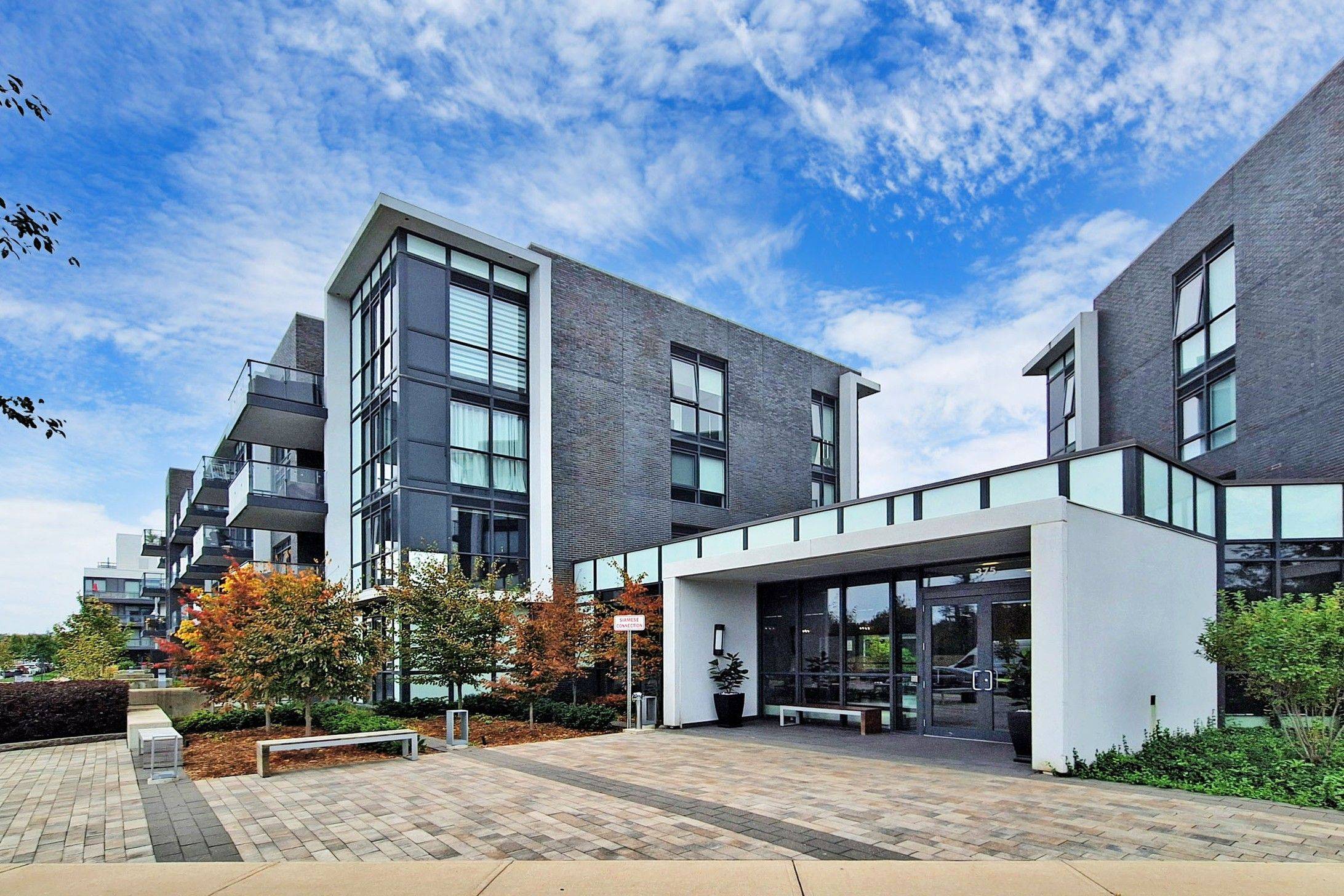 Innisfil, ON L9S 0N9,375 Sea Ray AVE #123