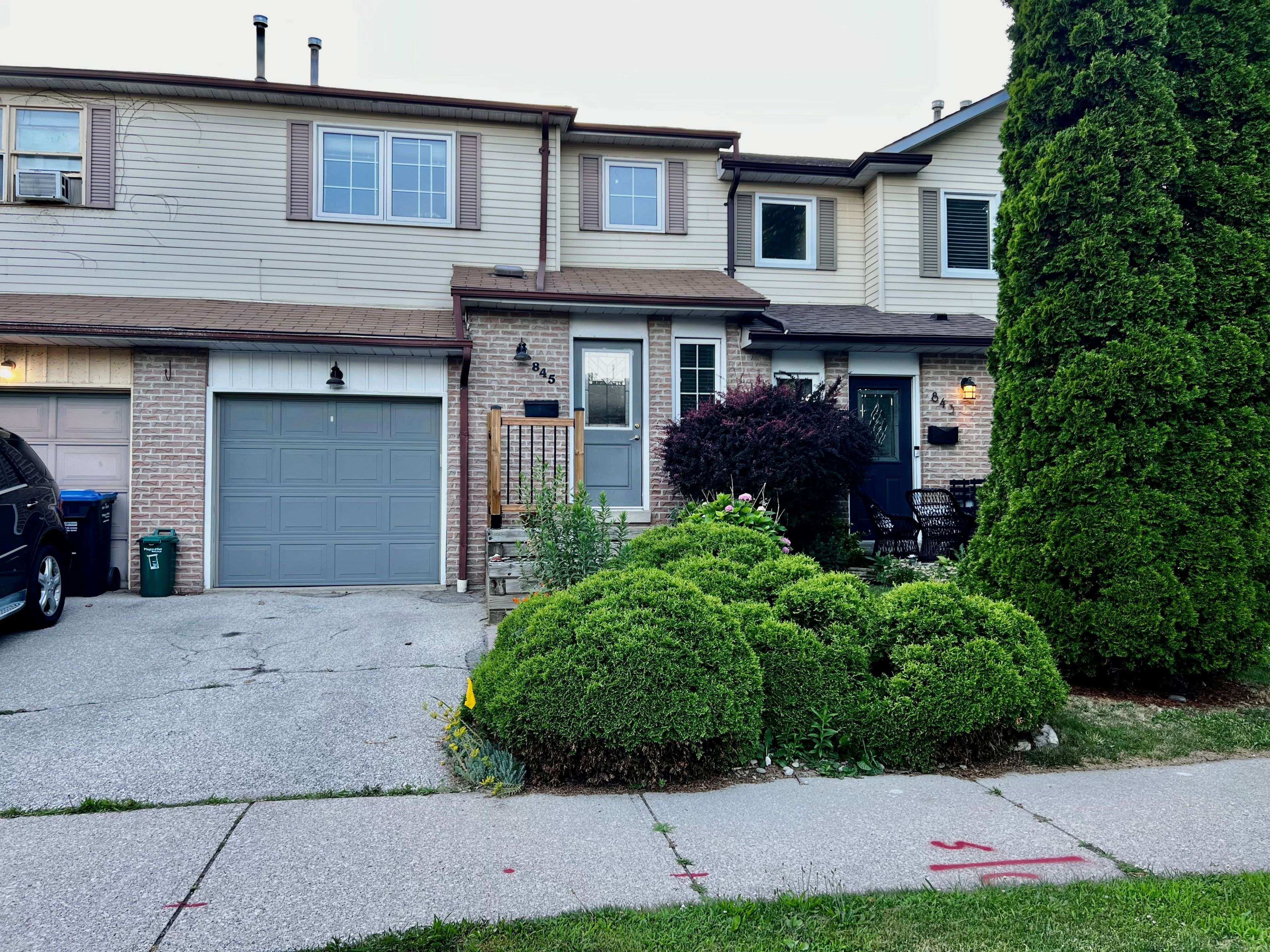 845 Sweetwater CRES, Mississauga, ON L5H 4A7
