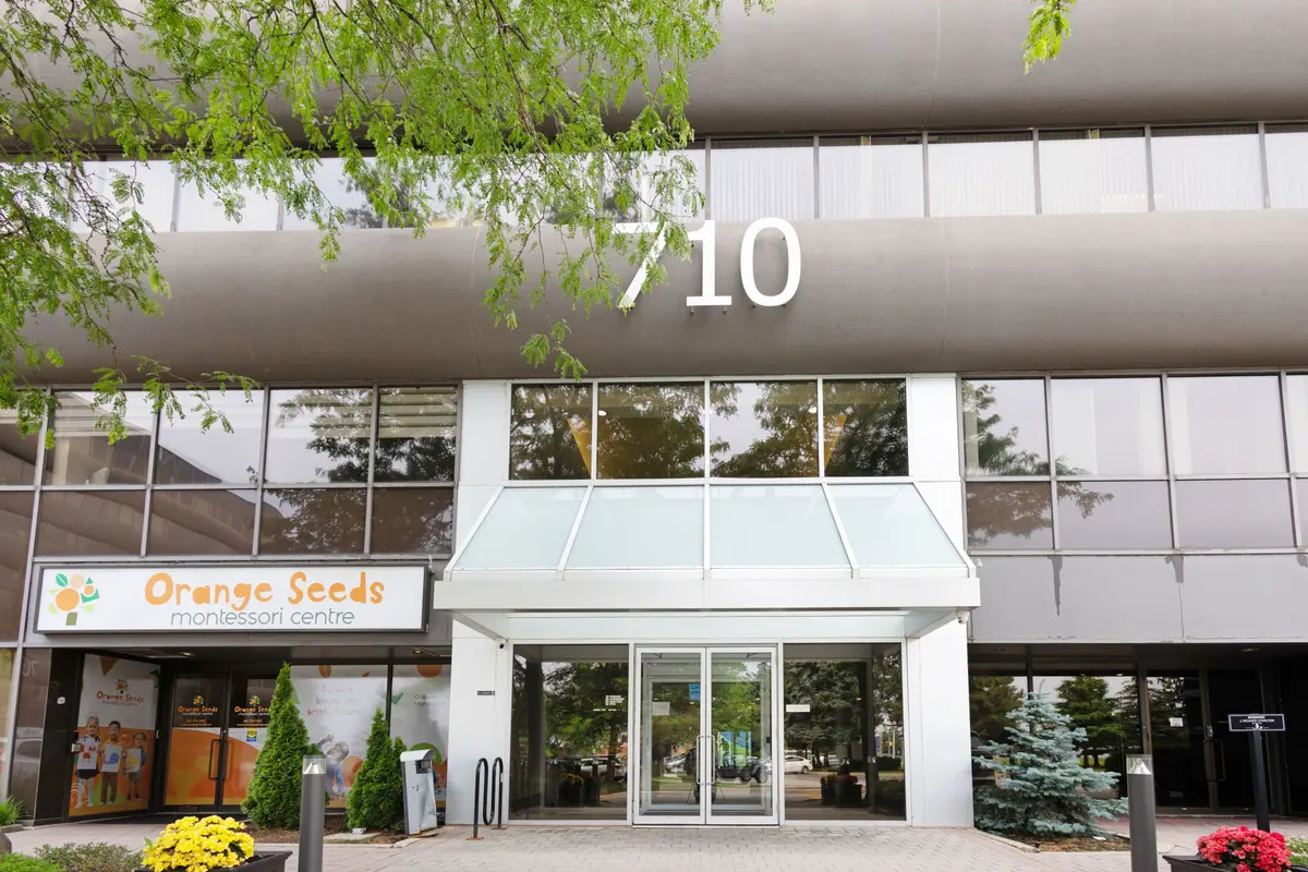 710 Dorval DR #401, Oakville, ON L6K 3V7