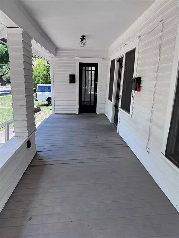 Dallas, TX 75214,5617 Victor Street