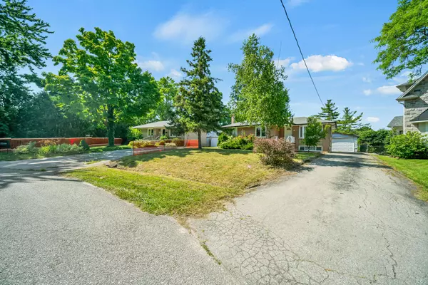 Oakville, ON L6L 3Y3,465 SEATON DR
