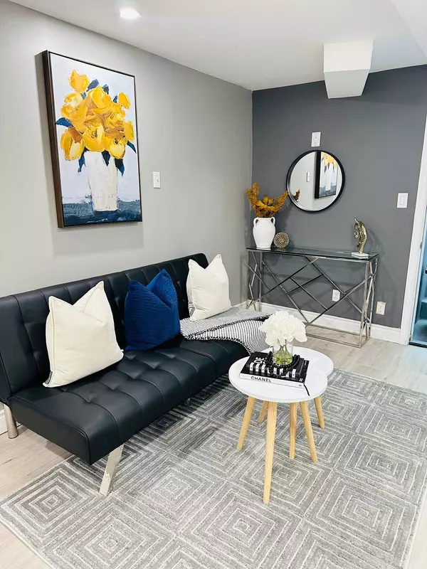 196 Lisa Marie DR #Lower, Orangeville, ON L9W 4P6
