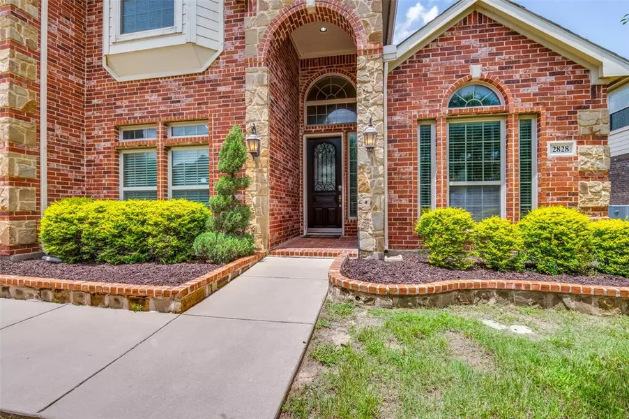 2828 Pino, Grand Prairie, TX 75054
