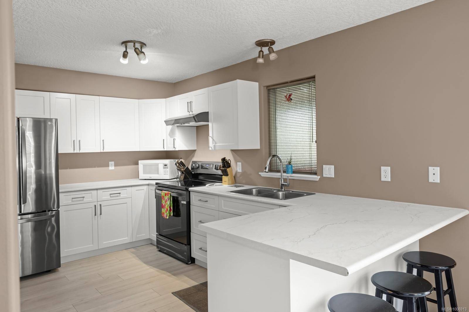 Langford, BC V9B 3X7,2711 Jacklin Rd #19