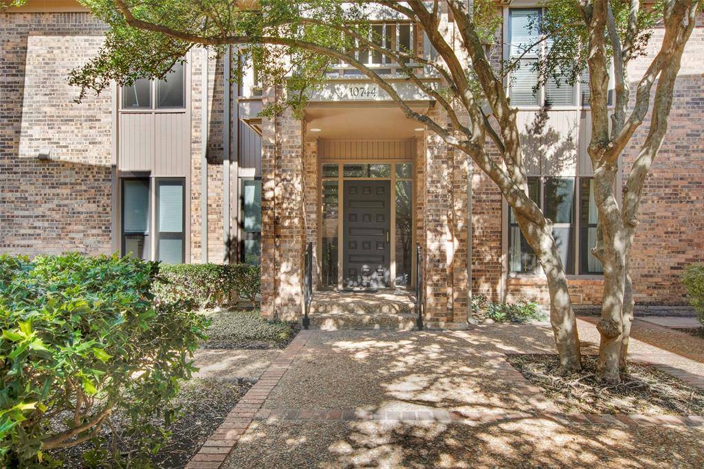 10744 Park Village Place #D,  Dallas,  TX 75230