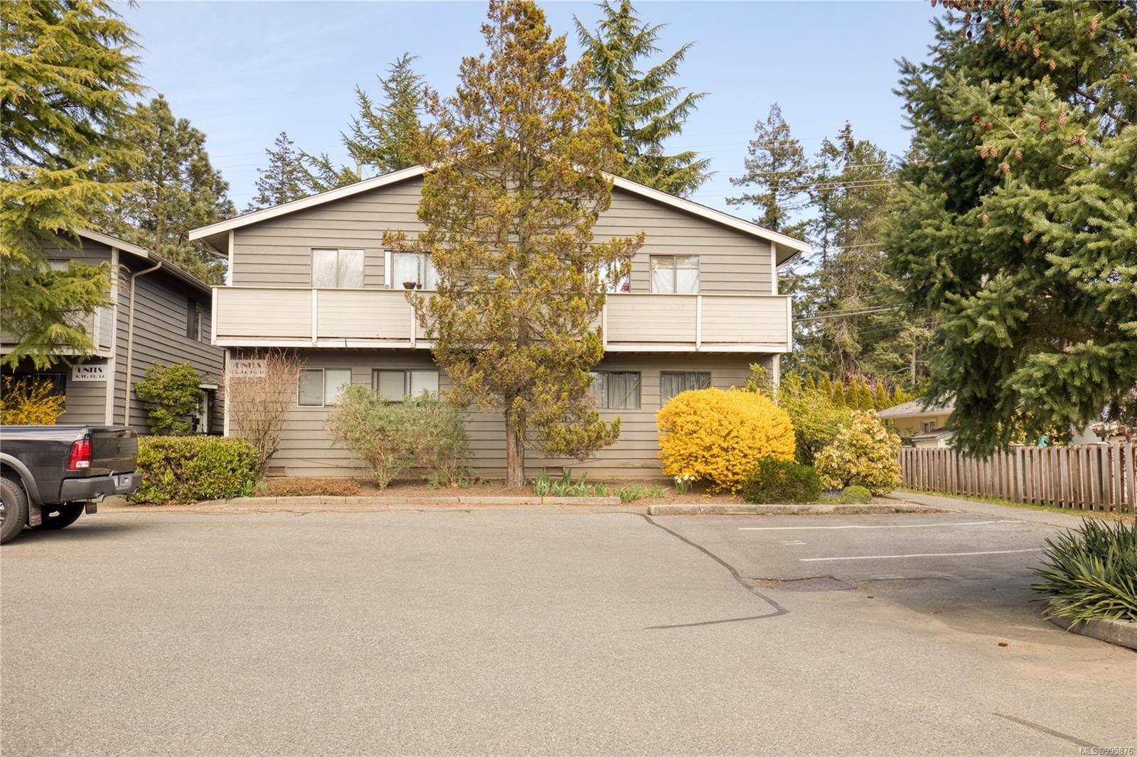 Nanaimo, BC V9R 3X8,211 Buttertubs Pl #13