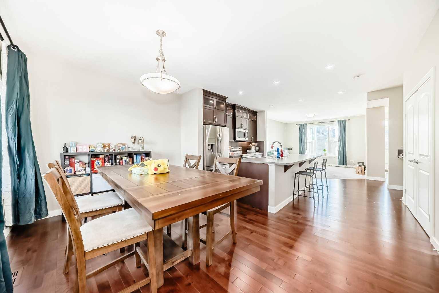 Calgary, AB T2X 0W5,60 Legacy CRES Southeast