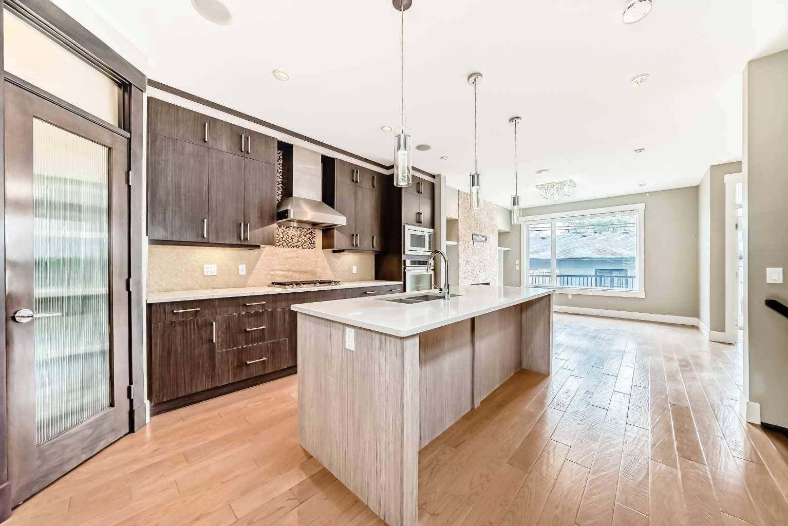 Calgary, AB T3E 1J8,2117 51 AVE Southwest