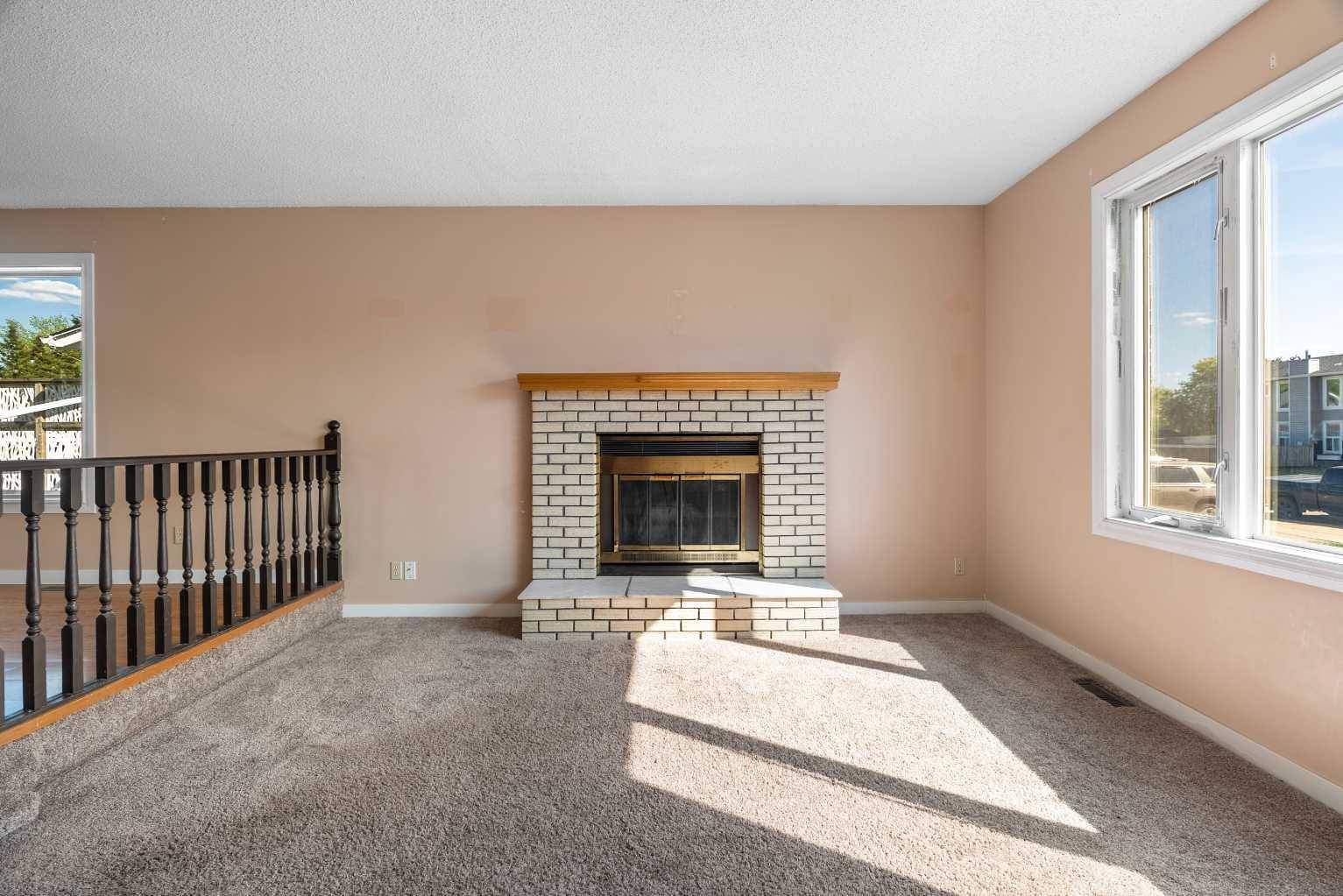 Fort Mcmurray, AB T9K 1Z3,125 Bacon PL
