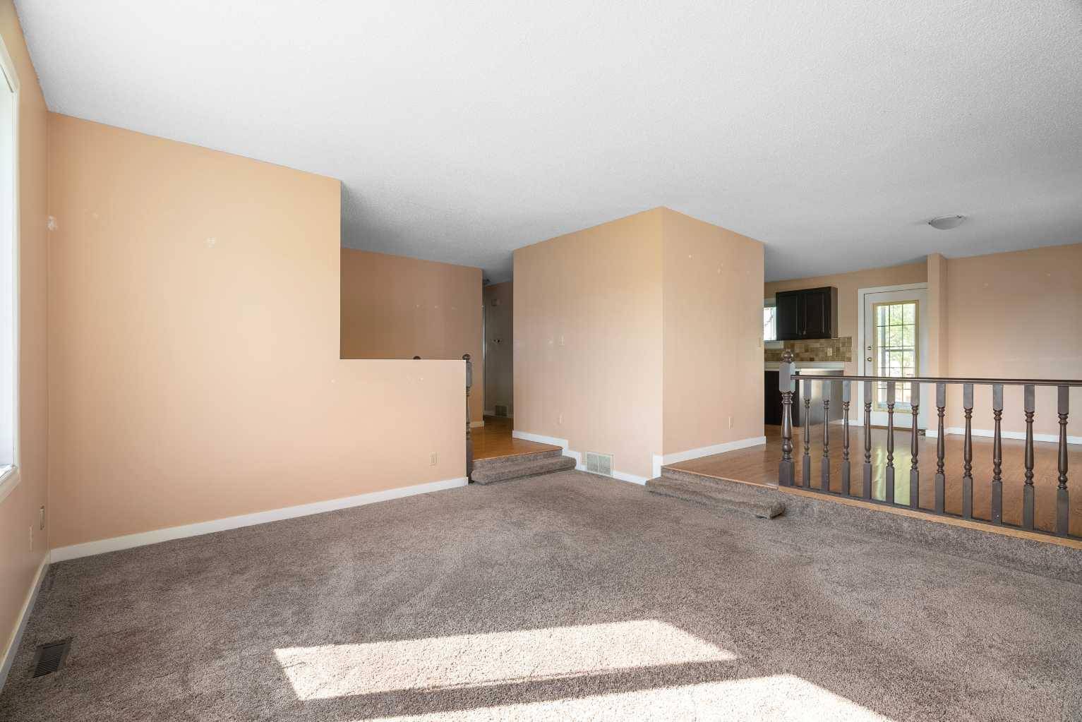 Fort Mcmurray, AB T9K 1Z3,125 Bacon PL