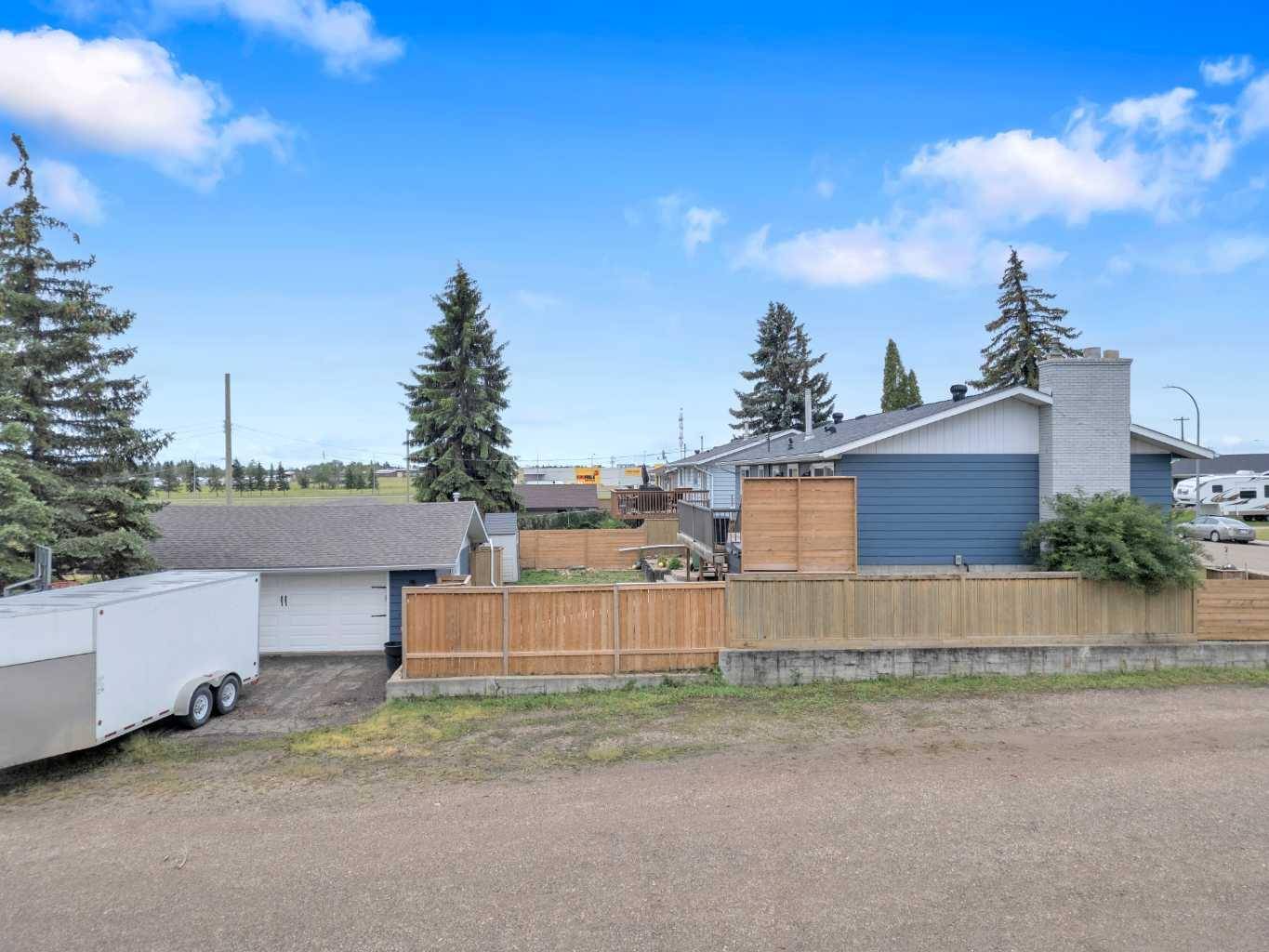 Ponoka, AB T4J 1J9,5537 47 Avenue Crescent